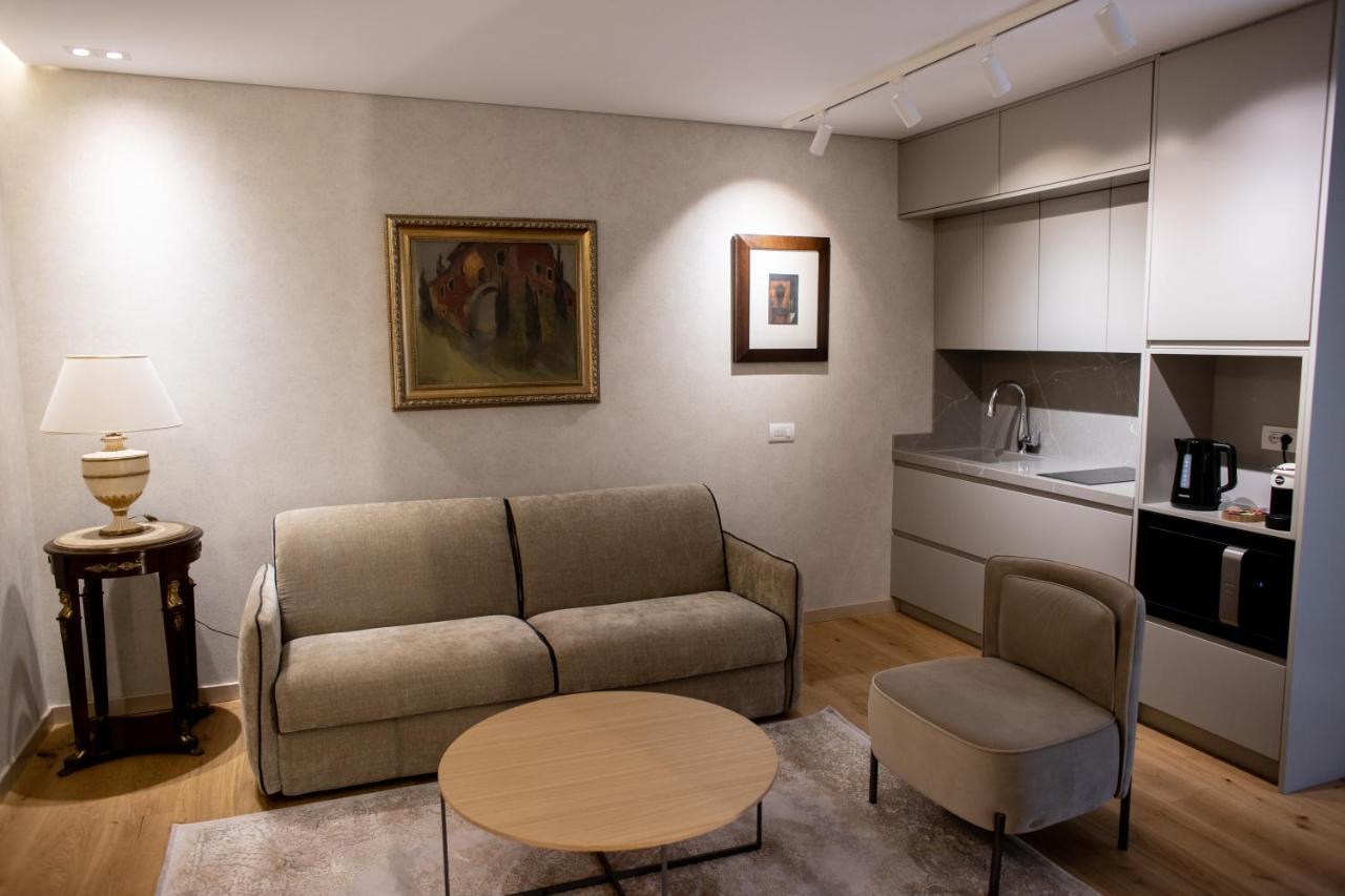 Seven Luxury Suites Tiran Dış mekan fotoğraf